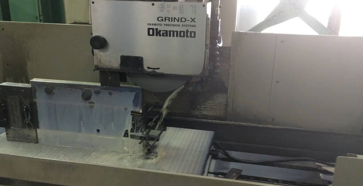  大型ジュラルミン金型プレート直角研磨